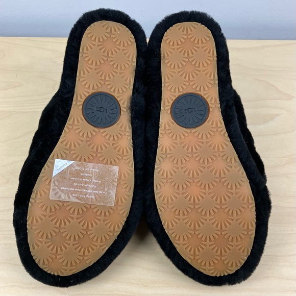 UGG Women’s Size 6.0 Fluff Yeah Shearling Slide Slippers Black Chunky - Picture 8 of 11